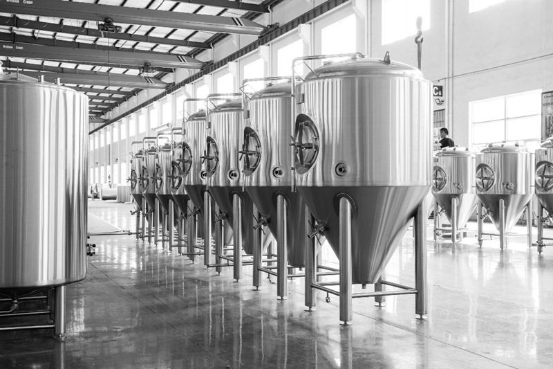 unit tank-BBT-beer brewing tank-beer bright tank-stainless steel fermenter-double wall jacketed tank-fermenter tank with jacket.jpg